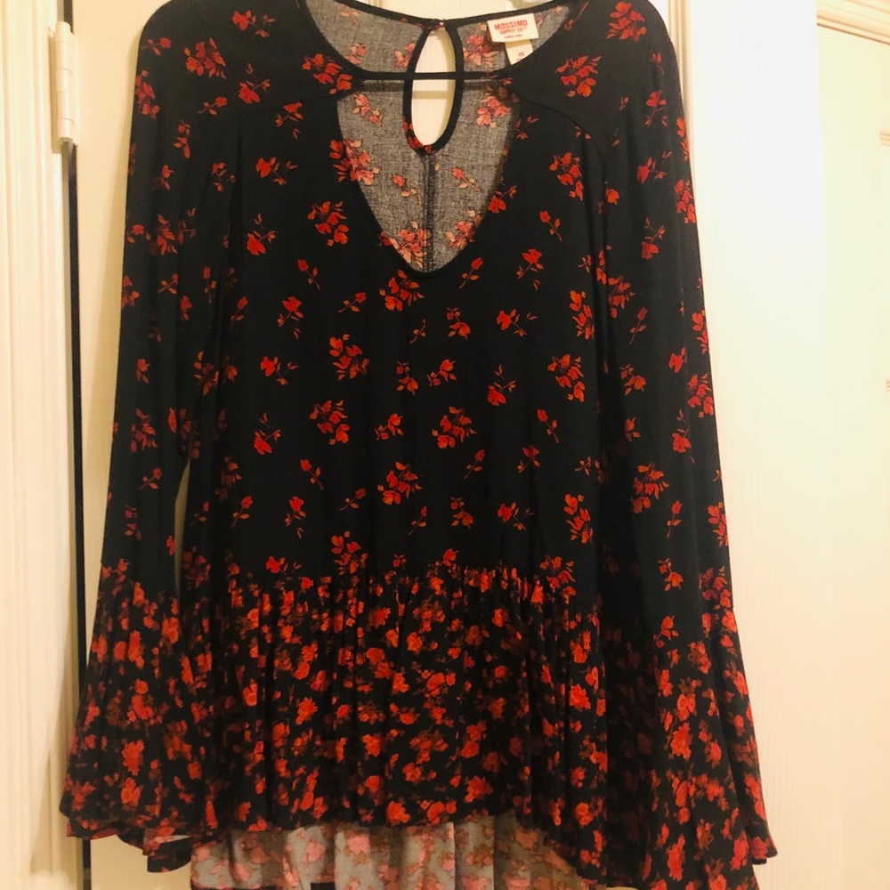 Long sleeve floral blouse